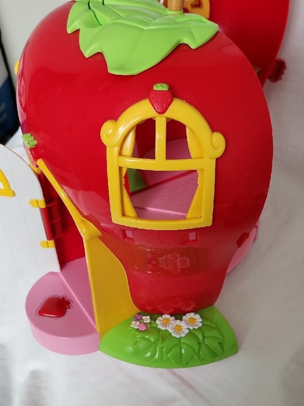 Vtg 2003 Bandai Strawberry Shortcake Berry Happy Home Playset Bed Fashion Closet - Picture 5 of 15